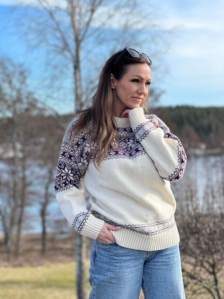 Hovedbilde Nordlys Mønstret unisex ullgenser natur/lilla/grå